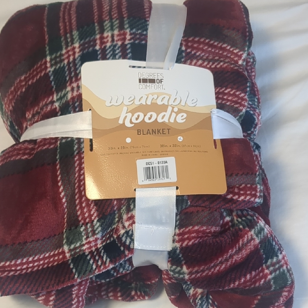 Degrees of Comfort Wearable Hoodie Blanket in Red Plaid